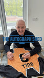Photo proof of Steve Bull signing his iconic 1996 shirt for Wolverhampton Wanderers. A Wolves legend.