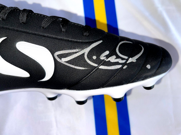 Tony Yeboah signed retro football boot Leeds United The