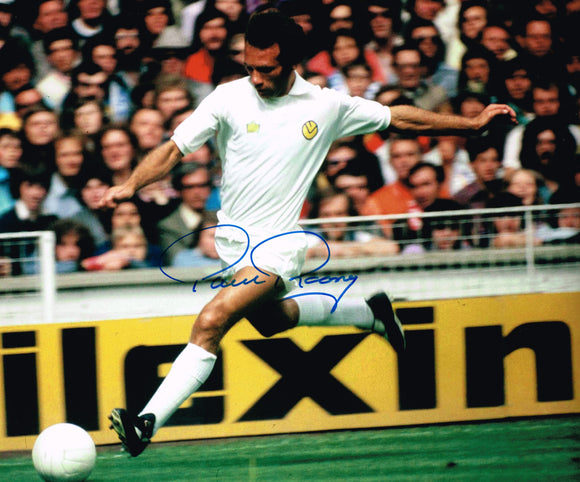 Paul Reaney hand signed autographed photo Leeds United